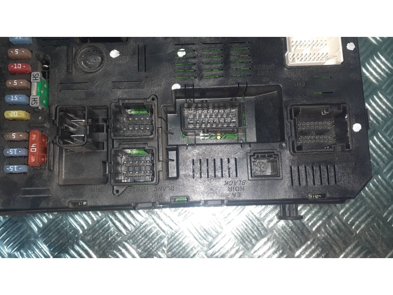 Recambio de caja reles / fusibles para citroen c5 berlina referencia OEM IAM 9663510280 F02429202 PSI2004