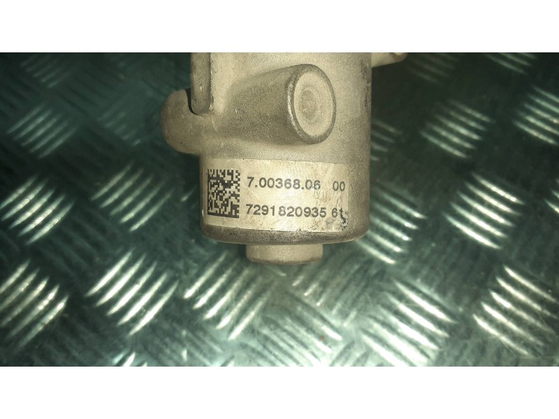 Recambio de valvula egr para renault clio ii fase ii (b/cb0) authentique referencia OEM IAM D501916000  7291820935