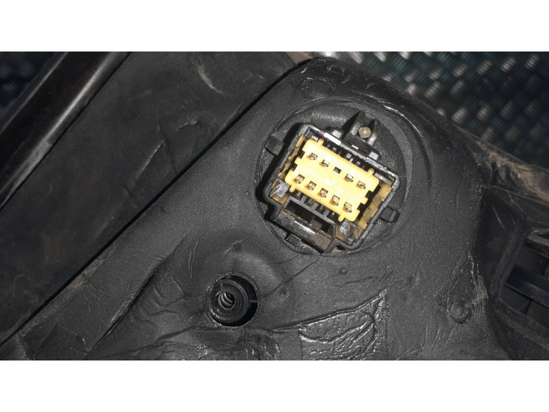 Recambio de retrovisor derecho para renault megane ii classic berlina referencia OEM IAM 12353070  ELECTRICO