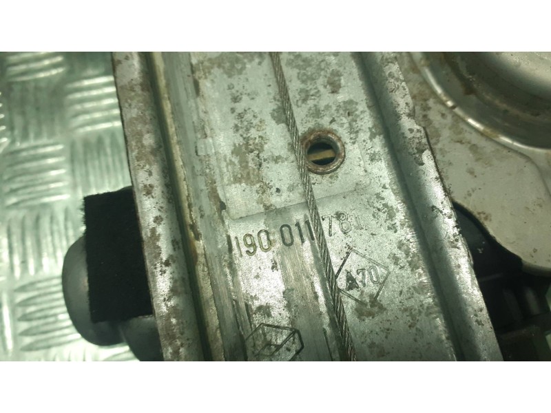 Recambio de elevalunas trasero derecho para renault megane ii classic berlina referencia OEM IAM 190011781  ELECTRICO