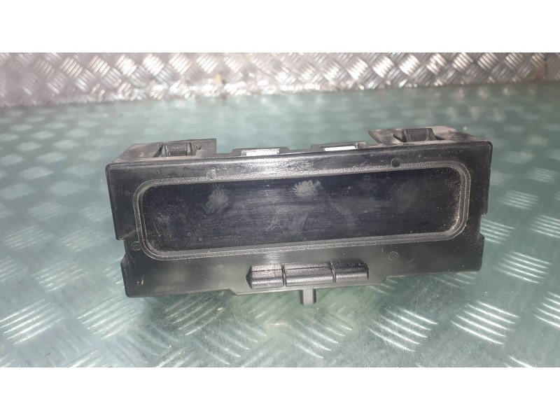 Recambio de pantalla multifuncion para renault megane ii classic berlina referencia OEM IAM 8200107839A 216676711 216764970B