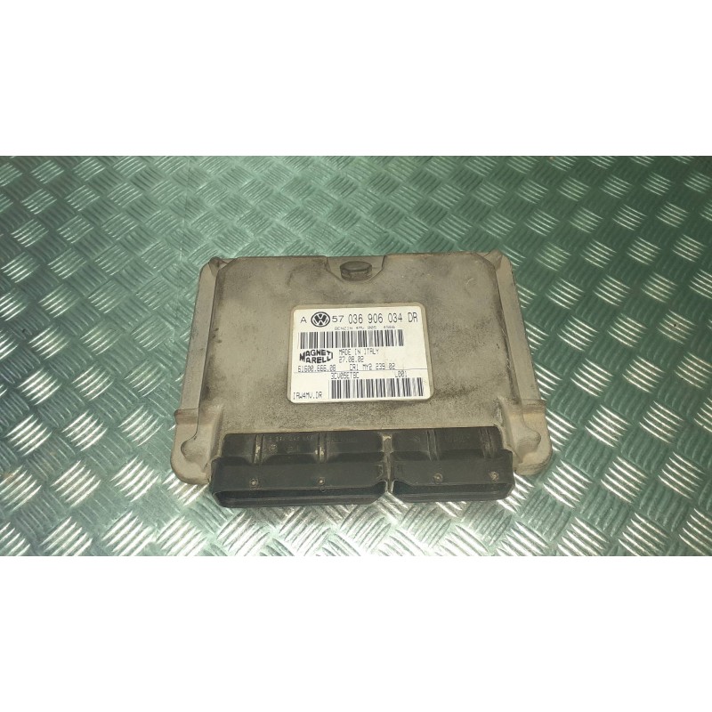 Recambio de centralita motor uce para volkswagen golf iv berlina (1j1) referencia OEM IAM 036906034DR 3CV05ET8C MAGNETI MARELLI