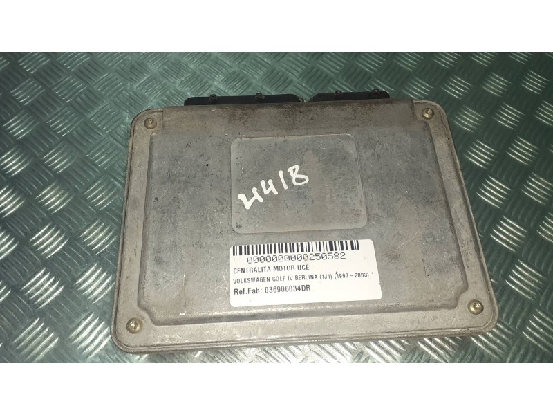 Recambio de centralita motor uce para volkswagen golf iv berlina (1j1) referencia OEM IAM 036906034DR 3CV05ET8C MAGNETI MARELLI