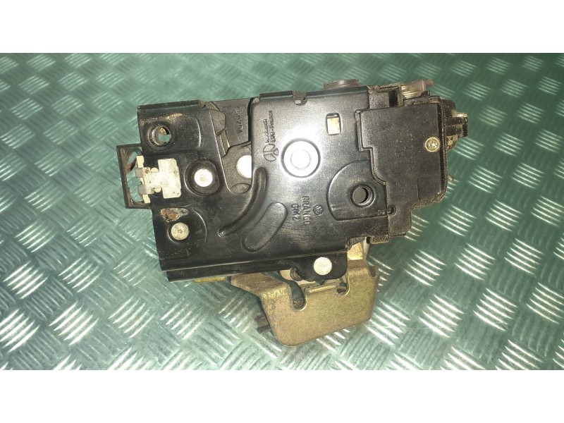 Recambio de cerradura puerta trasera derecha para audi a6 berlina (4b2) referencia OEM IAM 4B0839016B  ELECTRICA