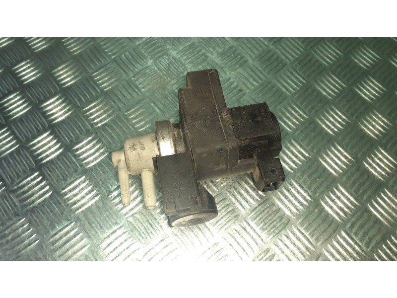 Recambio de valvula aire adicional para renault megane ii classic berlina referencia OEM IAM 82002704 721903 