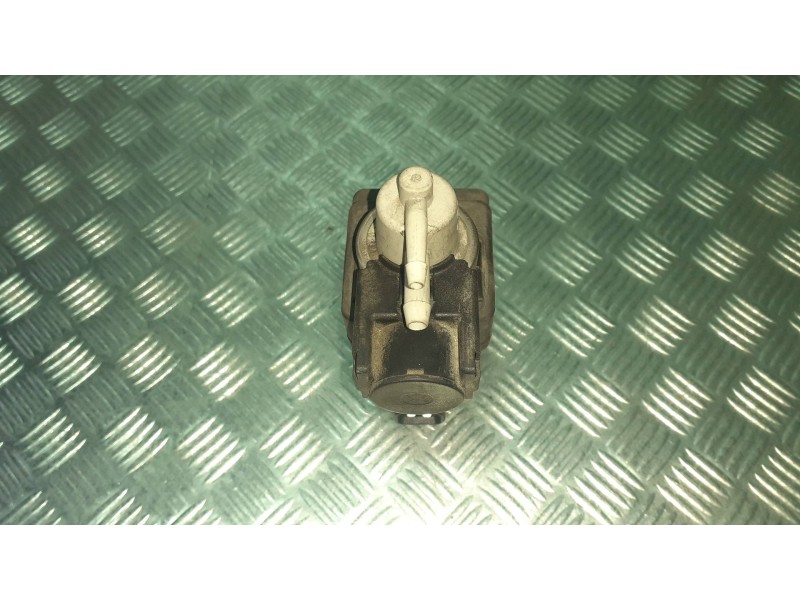 Recambio de valvula aire adicional para renault megane ii classic berlina referencia OEM IAM 82002704 721903 