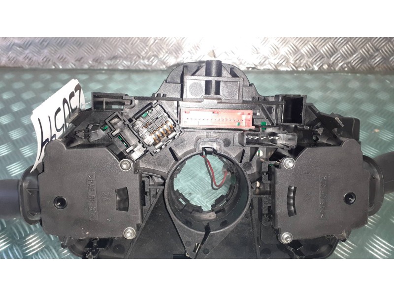 Recambio de mando multifuncion para renault megane ii classic berlina referencia OEM IAM 61835908 820021646520B4 618300034