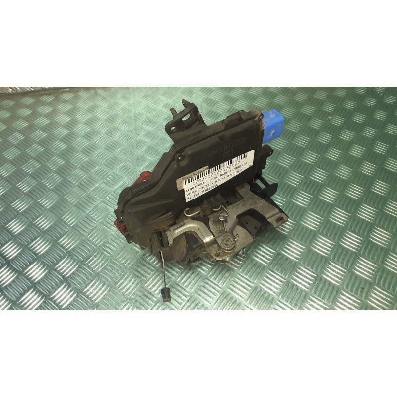 Recambio de cerradura puerta trasera izquierda para volkswagen golf v berlina (1k1) gt sport referencia OEM IAM 7L0839016  