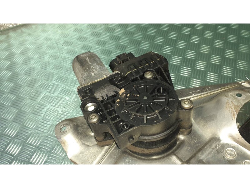 Recambio de elevalunas trasero izquierdo para audi a6 berlina (4b2) referencia OEM IAM 4B0839397B 0130821784 ELECTRICO