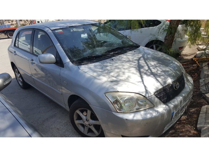 toyota corolla (e12) del año 2003