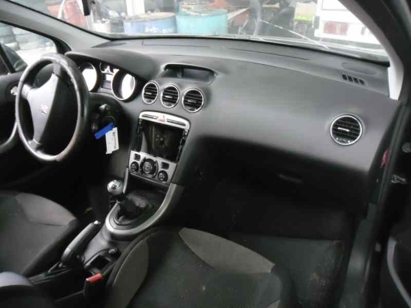 peugeot 308 del año 2008