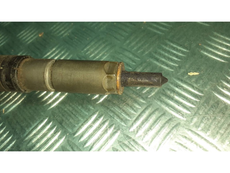 Recambio de inyector para citroen xsara picasso 2.0 hdi sx referencia OEM IAM 0445110076 9653594280 BOSCH