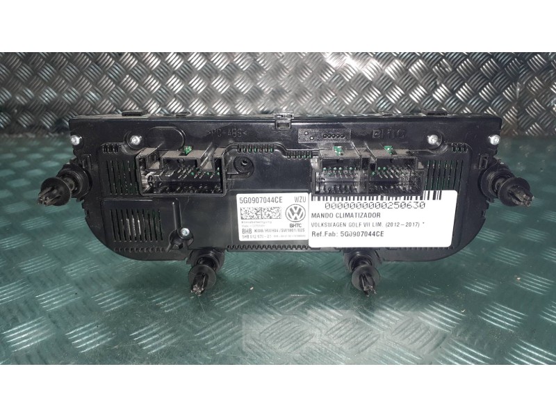 Recambio de mando climatizador para volkswagen golf vii lim. referencia OEM IAM 5G0907044CE 5HB01267021 