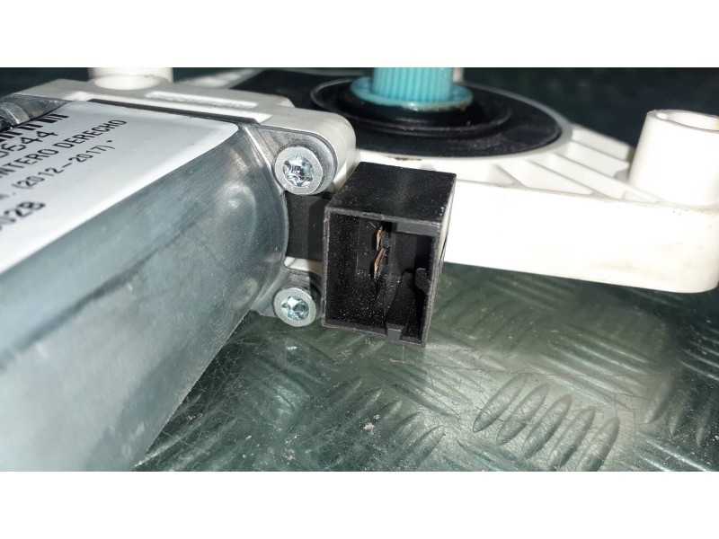 Recambio de motor elevalunas delantero derecho para volkswagen golf vii lim. referencia OEM IAM 5Q4959802B 1036C22941100 1704302