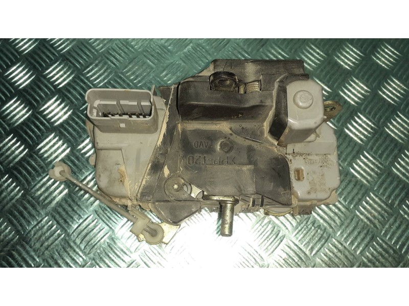 Recambio de cerradura puerta delantera derecha para citroen xsara picasso 2.0 hdi sx referencia OEM IAM   