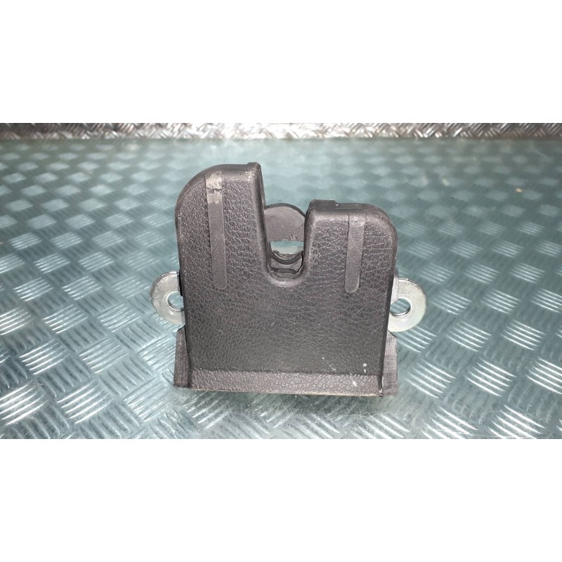 Recambio de cerradura maletero / porton para volkswagen golf vii lim. referencia OEM IAM 5G682505C  