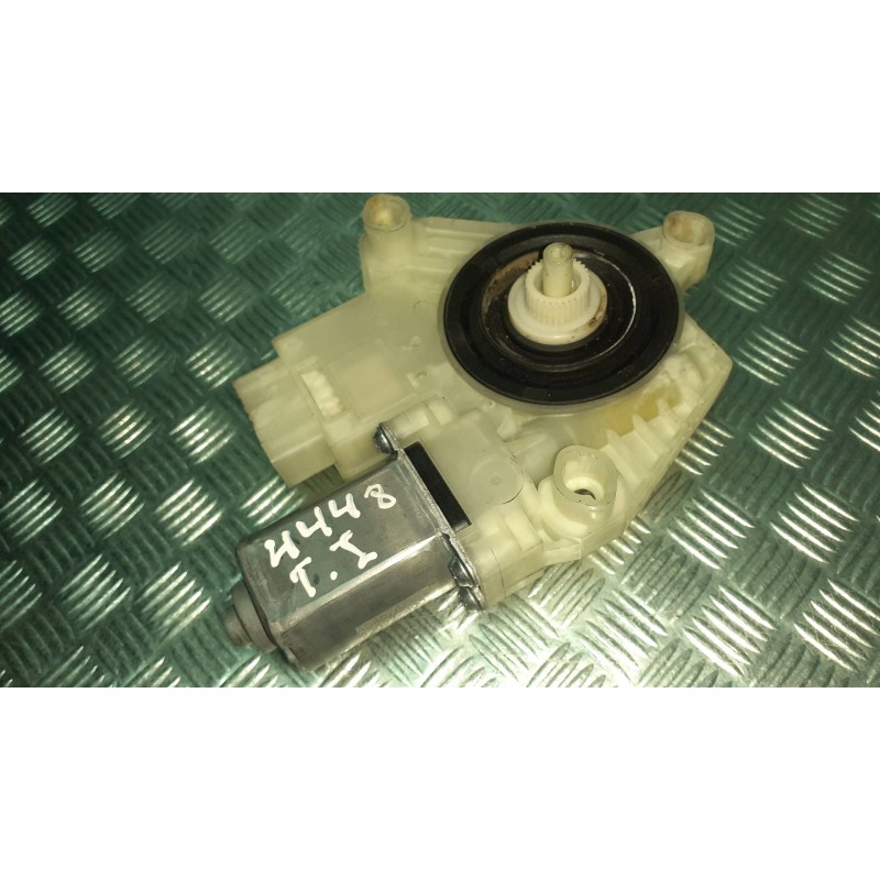 Recambio de motor elevalunas trasero izquierdo para volkswagen golf vii lim. referencia OEM IAM 5Q4959811D  