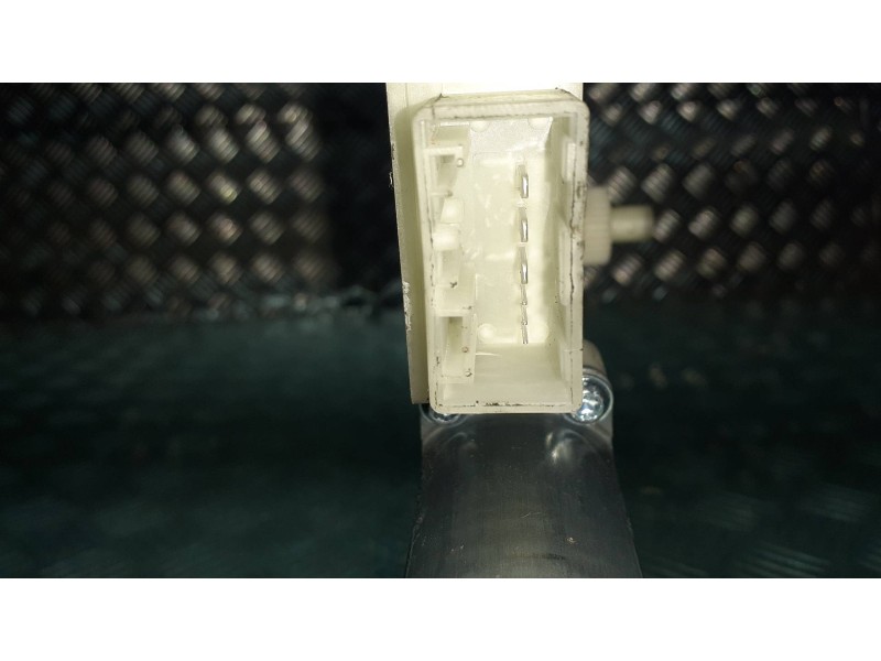 Recambio de motor elevalunas trasero izquierdo para volkswagen golf vii lim. referencia OEM IAM 5Q4959811D  