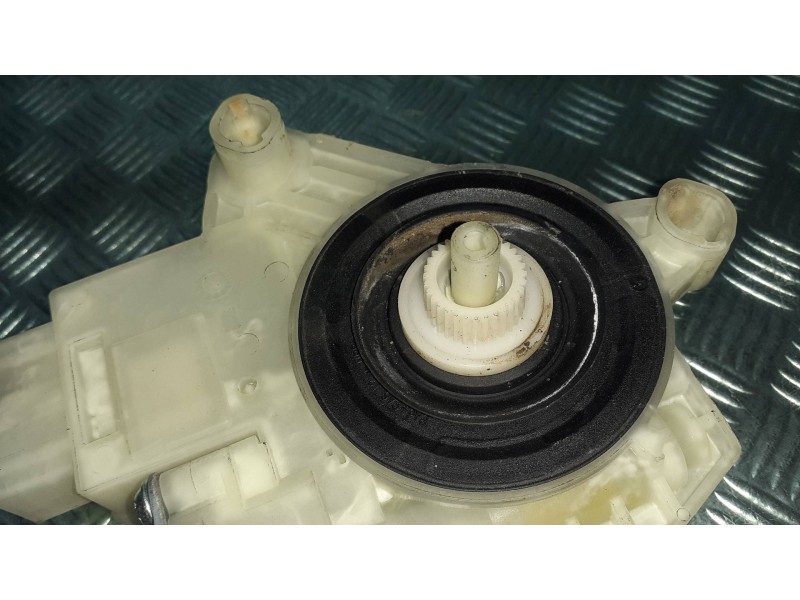 Recambio de motor elevalunas trasero izquierdo para volkswagen golf vii lim. referencia OEM IAM 5Q4959811D  