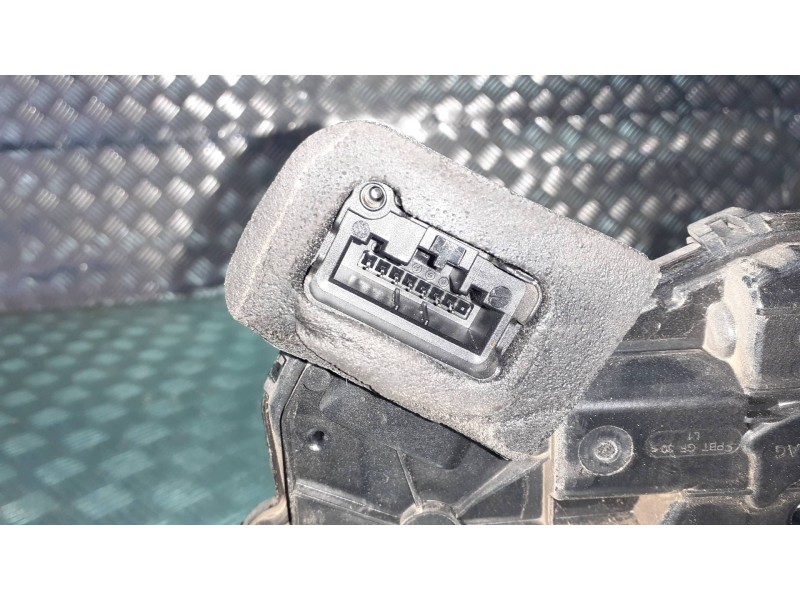 Recambio de cerradura puerta delantera izquierda para volkswagen golf vii lim. referencia OEM IAM B5A5TB837015A  