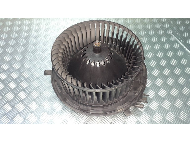 Recambio de motor calefaccion para volkswagen golf vii lim. referencia OEM IAM 0130115576 5Q0907521C 