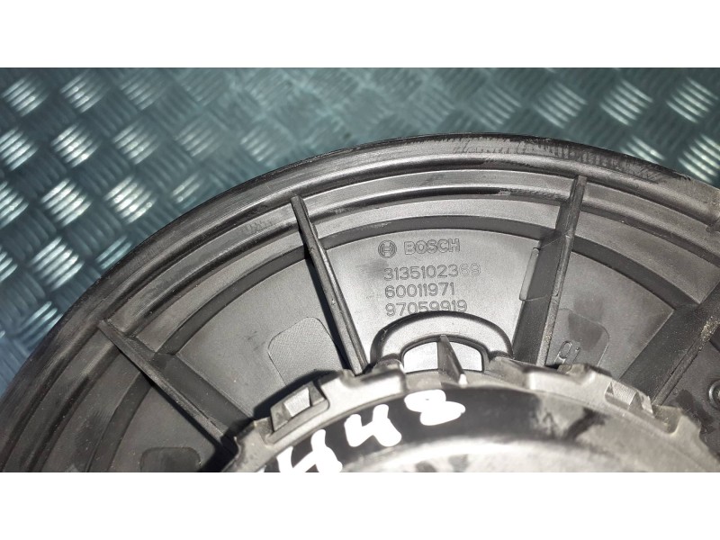 Recambio de motor calefaccion para volkswagen golf vii lim. referencia OEM IAM 0130115576 5Q0907521C 