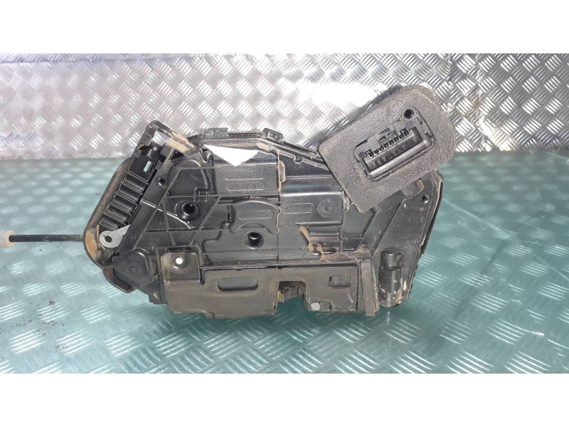 Recambio de cerradura puerta delantera derecha para volkswagen golf vii lim. referencia OEM IAM B6A5TB837016A RH45340180 