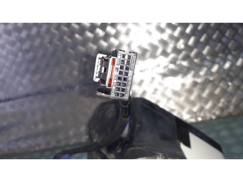 Recambio de retrovisor izquierdo para volkswagen golf vii lim. referencia OEM IAM 021277  ELECTRICO