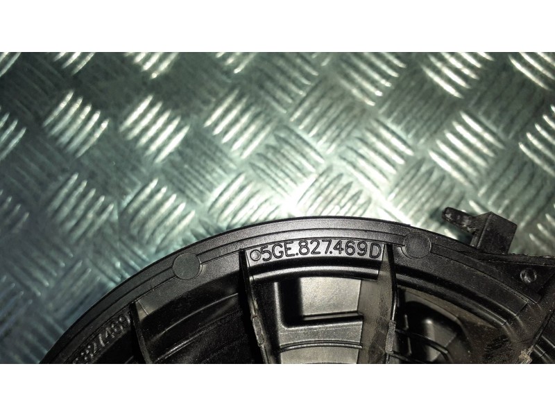 Recambio de maneta exterior maletero / porton para volkswagen golf vii lim. referencia OEM IAM 5G6827469F 5GE827469D 5G9827469D