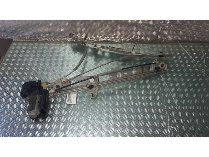 Recambio de elevalunas delantero izquierdo para renault megane ii classic berlina referencia OEM IAM 128000471 400790D ELECTRICO