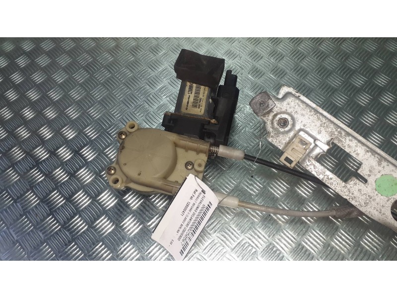 Recambio de elevalunas delantero izquierdo para renault megane ii classic berlina referencia OEM IAM 128000471 400790D ELECTRICO