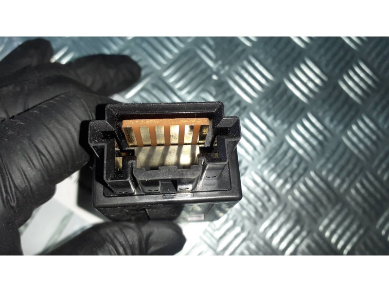 Recambio de interruptor para mitsubishi montero pinin (h60/h70) 1800 gdi (3-ptas.) referencia OEM IAM 0K02  ANTINIEBLAS