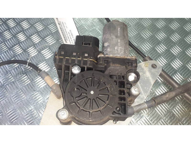 Recambio de elevalunas delantero izquierdo para audi a6 berlina (4b2) referencia OEM IAM 0130821775  ELECTRICO Recambio de elevalunas delantero izquierdo para audi a6 berlina (4b2) referencia OEM IAM 0130821775  ELECTRICO