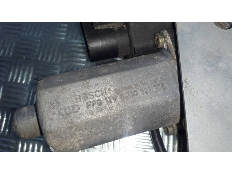 Recambio de elevalunas delantero izquierdo para audi a6 berlina (4b2) referencia OEM IAM 0130821775  ELECTRICO Recambio de elevalunas delantero izquierdo para audi a6 berlina (4b2) referencia OEM IAM 0130821775  ELECTRICO