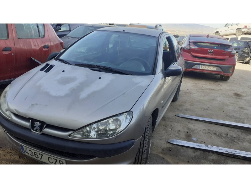 peugeot 206 berlina del año 2004