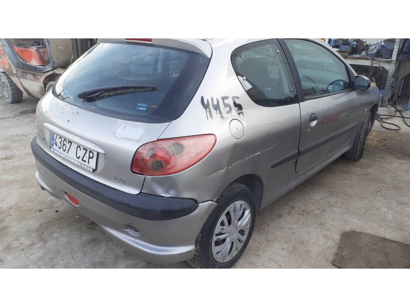 peugeot 206 berlina del año 2004