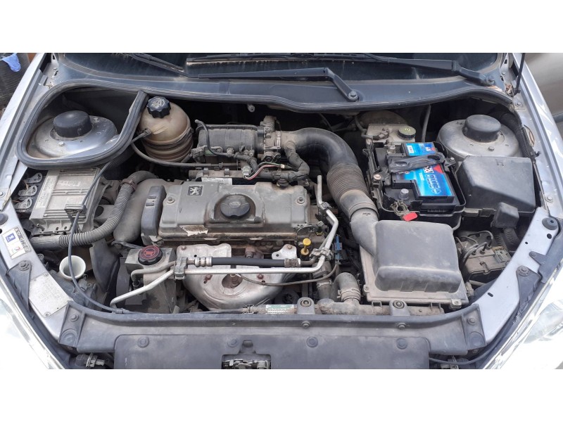 peugeot 206 berlina del año 2004