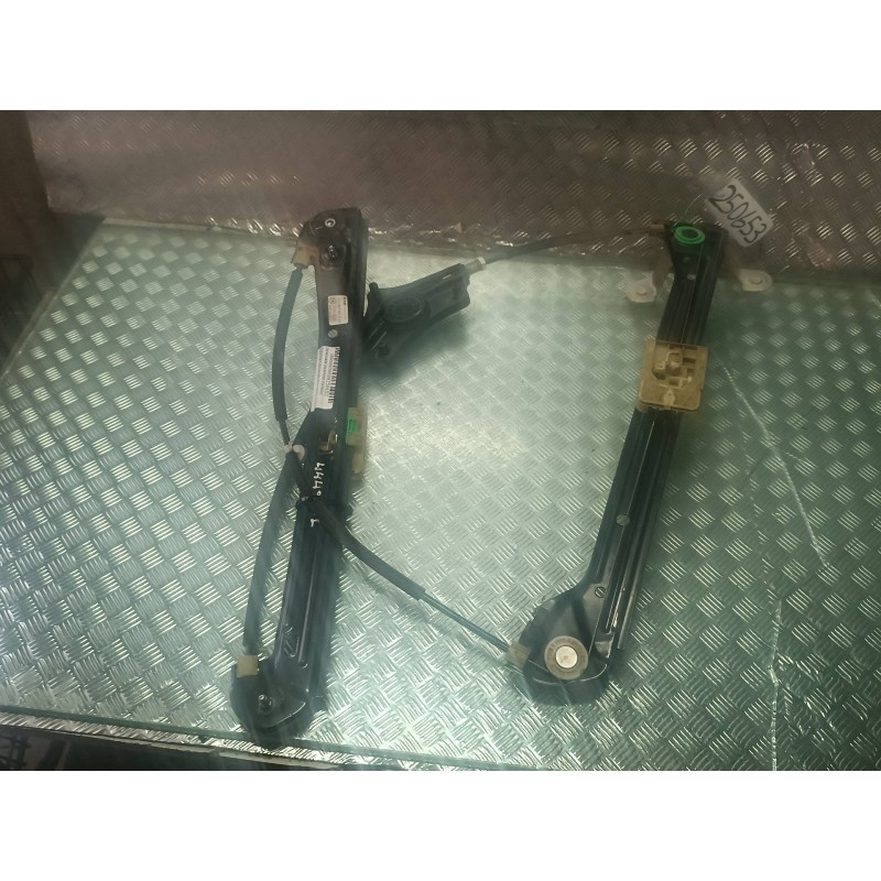 Recambio de elevalunas delantero izquierdo para volkswagen golf vii lim. referencia OEM IAM 5G4843461H  SIN MOTOR