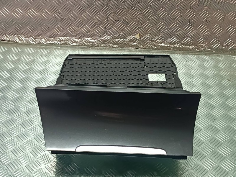 Recambio de guantera para volkswagen golf vii lim. referencia OEM IAM 5G1863391  