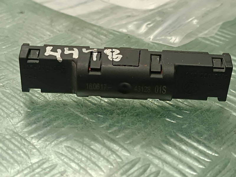 Recambio de sensor para volkswagen golf vii lim. referencia OEM IAM 5N0035570  