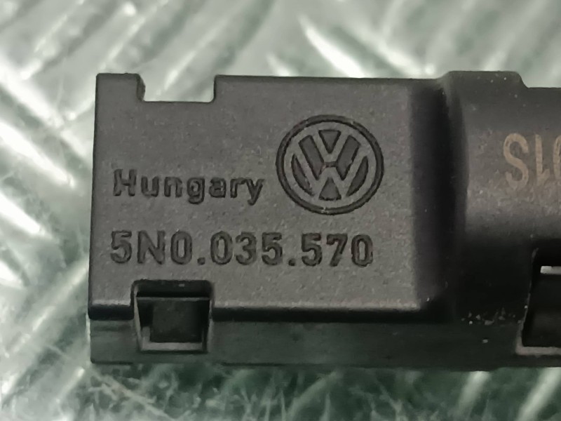 Recambio de sensor para volkswagen golf vii lim. referencia OEM IAM 5N0035570  