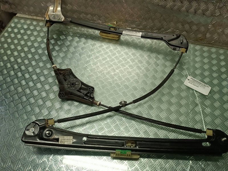 Recambio de elevalunas delantero derecho para volkswagen golf vii lim. referencia OEM IAM 5G4837462H  SIN MOTOR