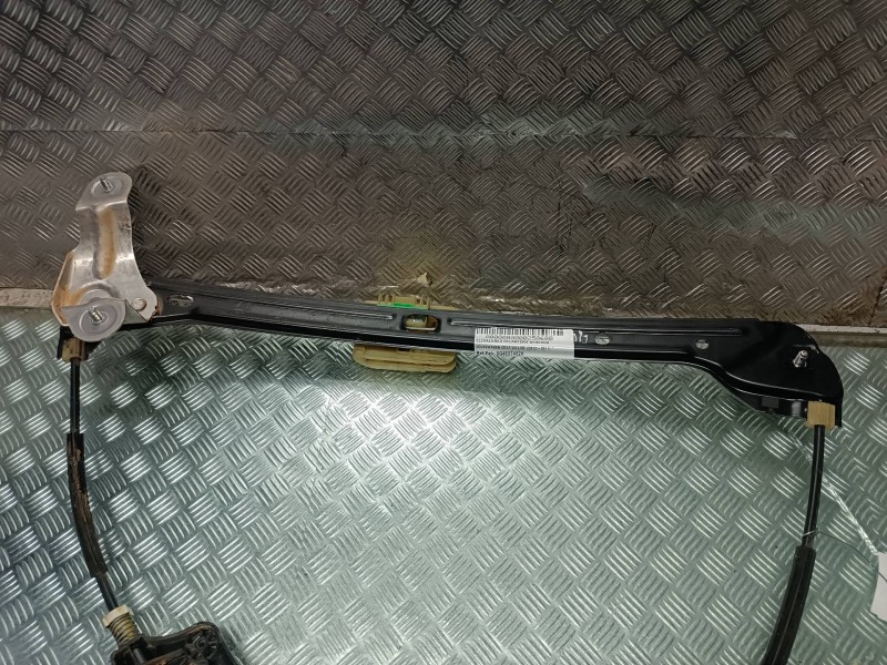 Recambio de elevalunas delantero derecho para volkswagen golf vii lim. referencia OEM IAM 5G4837462H  SIN MOTOR