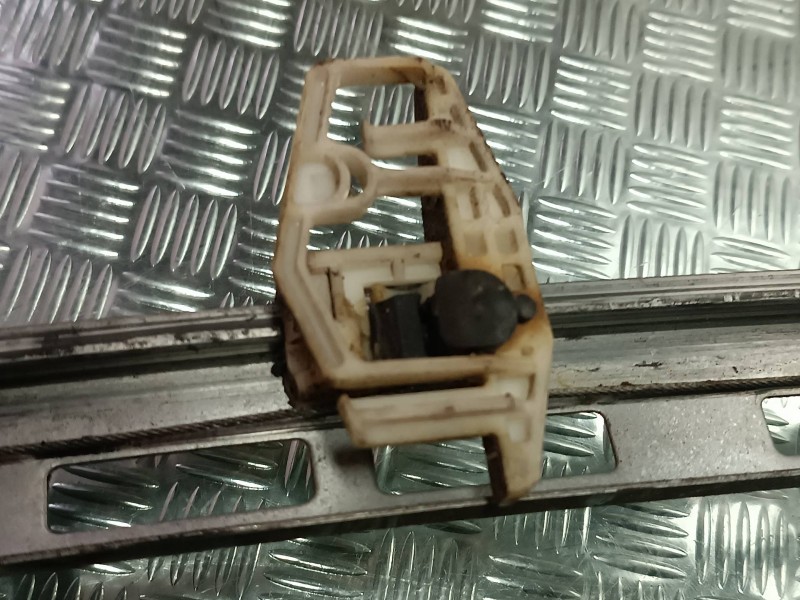 Recambio de elevalunas delantero izquierdo para peugeot 206 berlina xs referencia OEM IAM   