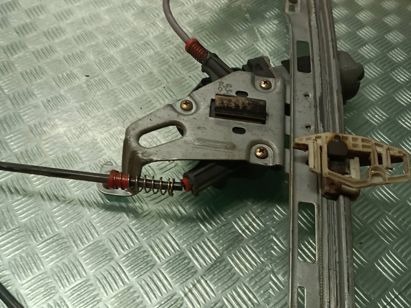 Recambio de elevalunas delantero izquierdo para peugeot 206 berlina xs referencia OEM IAM   