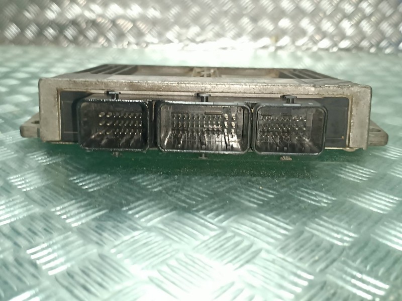 Recambio de centralita motor uce para peugeot 206 berlina referencia OEM IAM 21584632 9652202780 9644625680