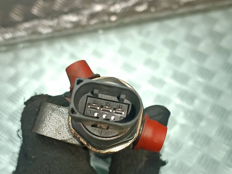 Recambio de rampa inyectora para volkswagen golf vii lim. referencia OEM IAM 04L130089F 04L906054 661707114123