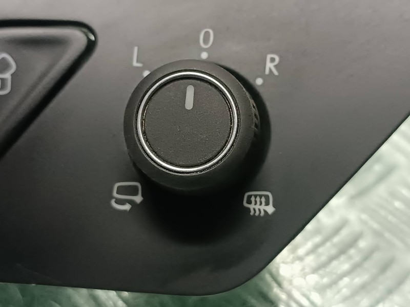 Recambio de mando retrovisor para volkswagen golf vii lim. referencia OEM IAM 5G0959565AG  