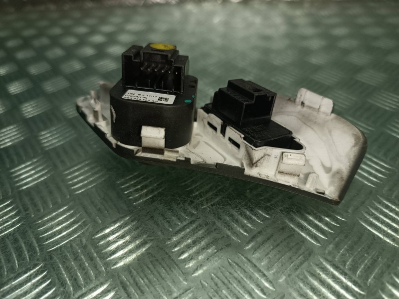 Recambio de mando retrovisor para volkswagen golf vii lim. referencia OEM IAM 5G0959565AG  