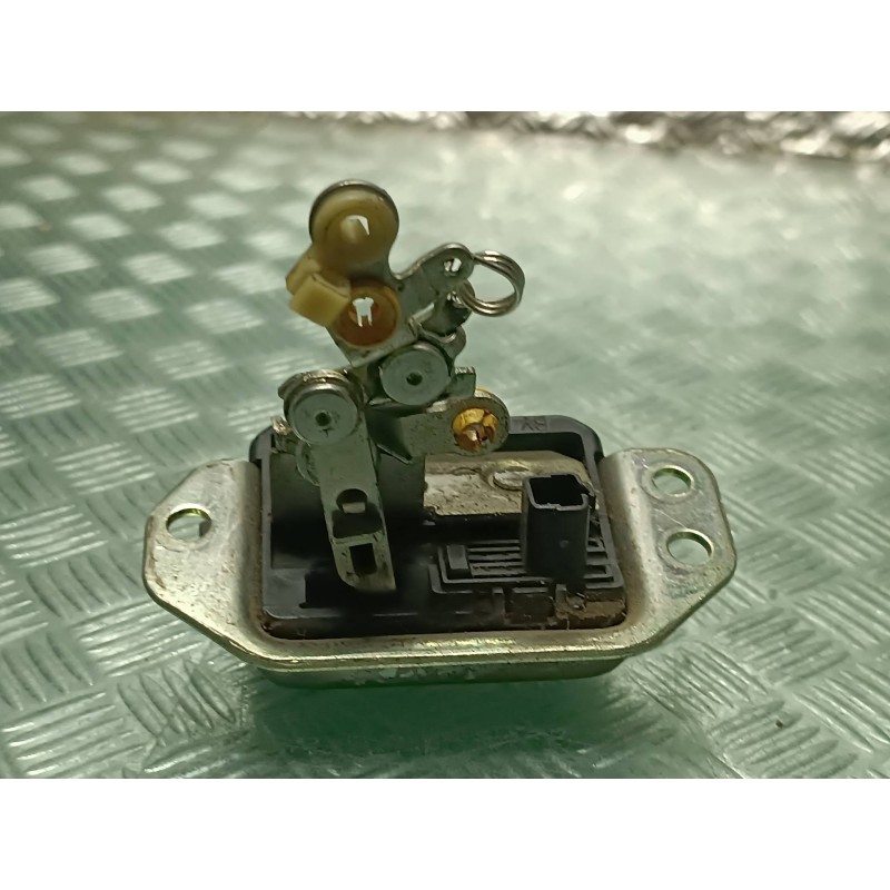 Recambio de cerradura maletero / porton para chevrolet kalos 1.2 s (d/a) referencia OEM IAM 6L28  CONECTOR 2 PINES